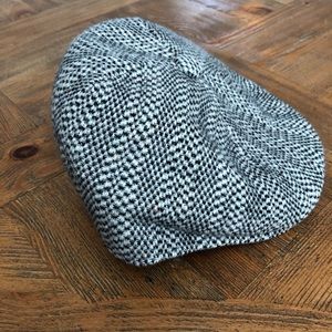 Kangol Herringbone cap size Medium